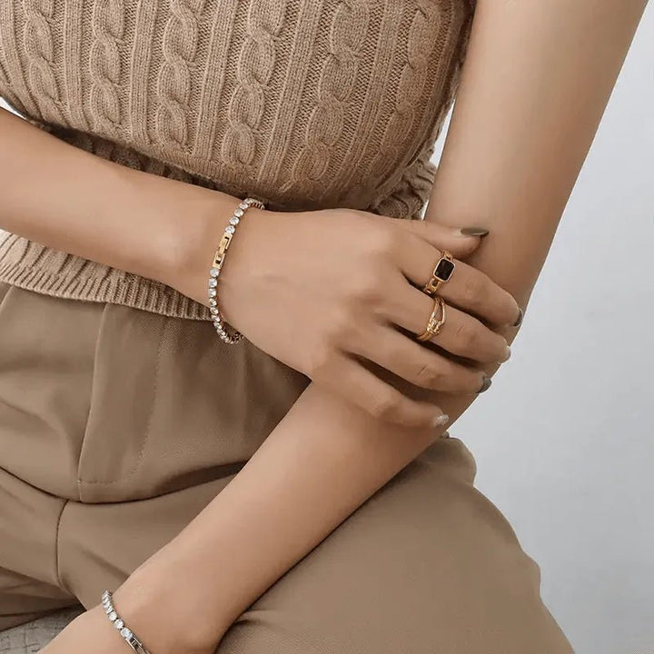 Zircon Bracelet - Elegant and Timeless Jewelry for Every Occasion - JayJay Co.